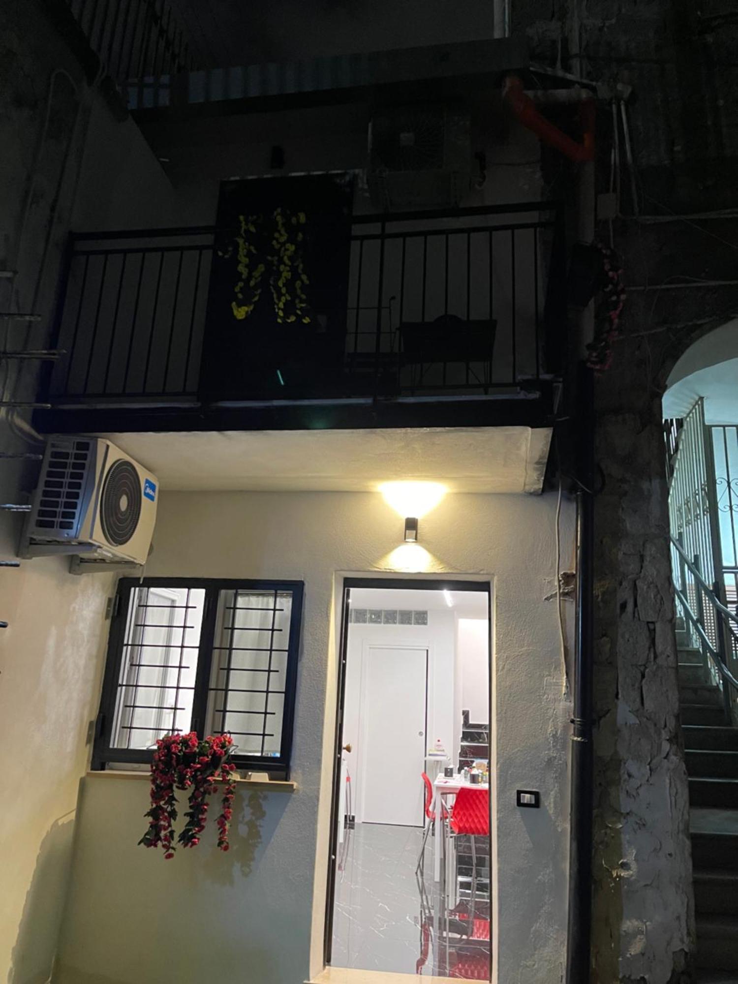 Lux House Naples Airport Hotel Exterior photo